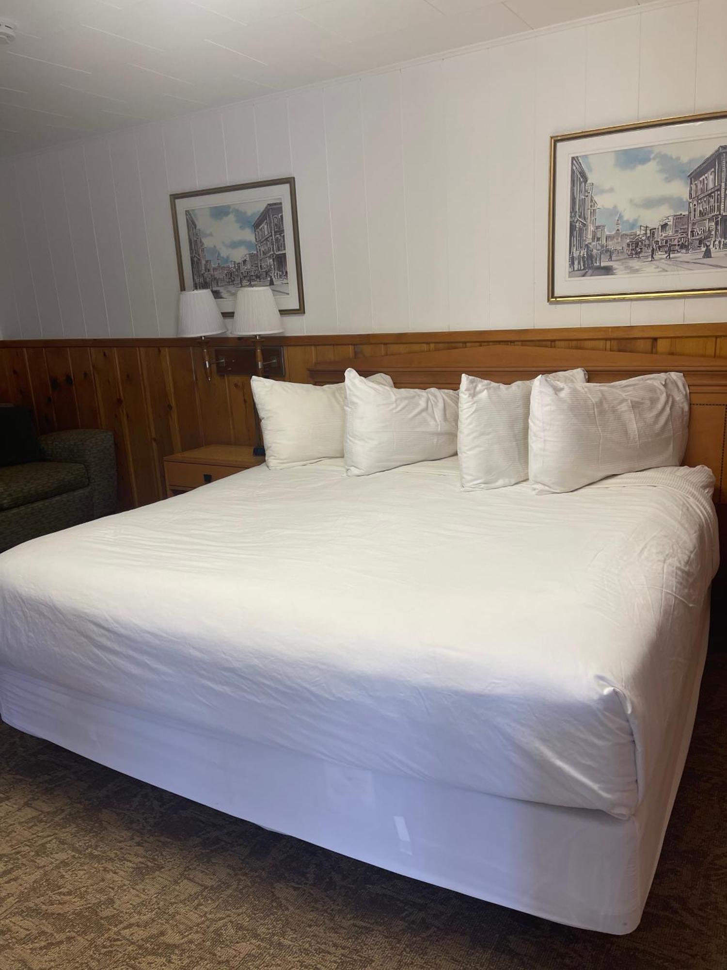 Saddle & Surrey Motel Estes Park Ruang foto